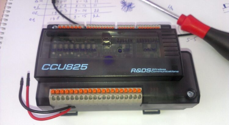 Общий вид GSM контроллера CCU825.